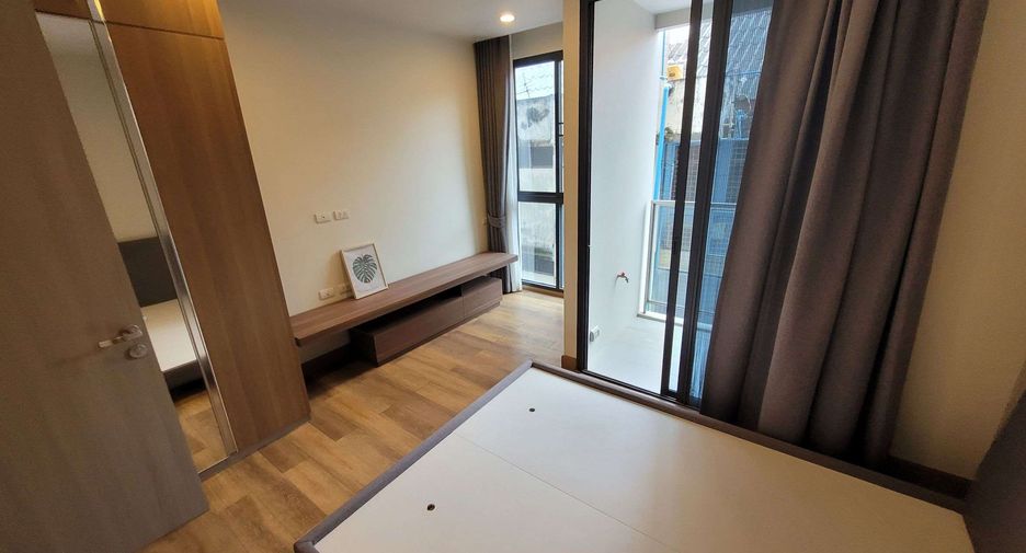 Wohnung zur Miete mit 3 Zimmer in Khlong Toei, Bangkok