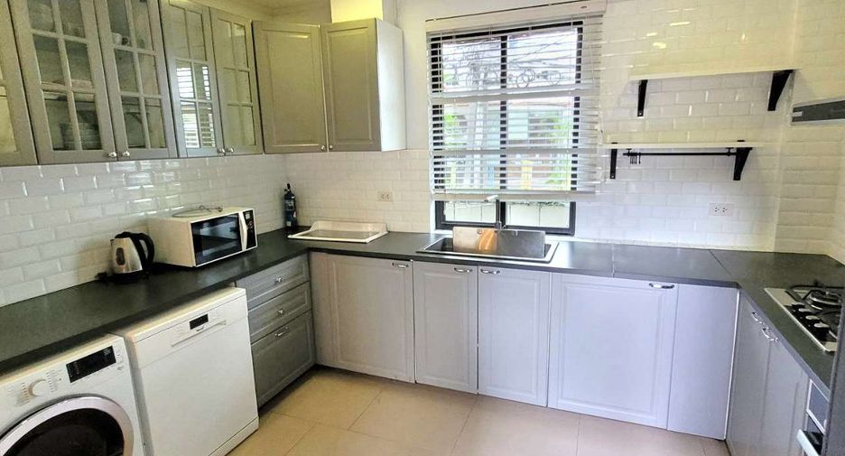 For rent 3 ベッドルーム condo in Watthana, Bangkok