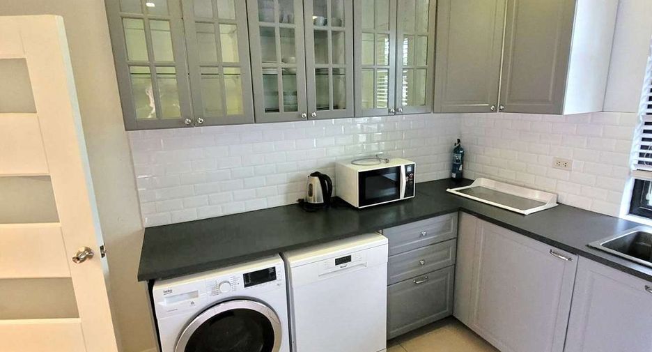 For rent 3 ベッドルーム condo in Watthana, Bangkok