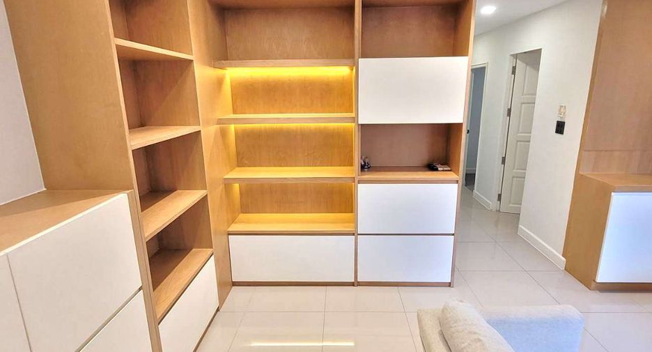 For rent 3 ベッドルーム condo in Watthana, Bangkok