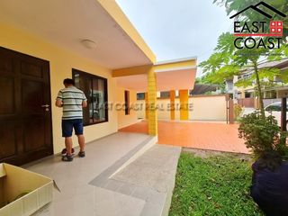Casa en alquiler de 3 habitaciones en Bang Lamung, Chonburi