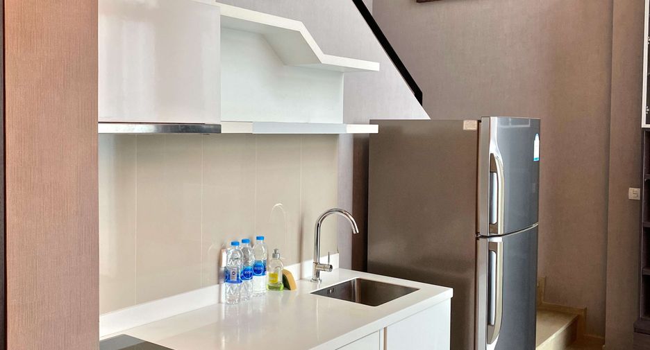 For rent and for sale 2 bedrooms condo in Pathum Wan, Bangkok
