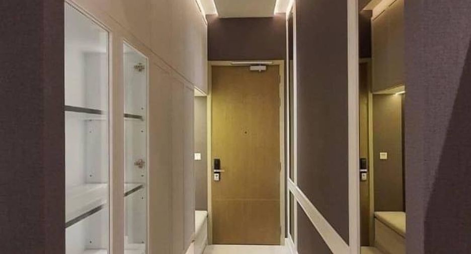 For rent 2 bedrooms condo in Bang Rak, Bangkok