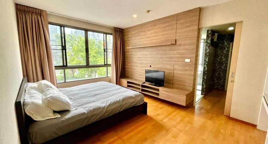 For rent 2 bedrooms condo in Khlong Toei, Bangkok