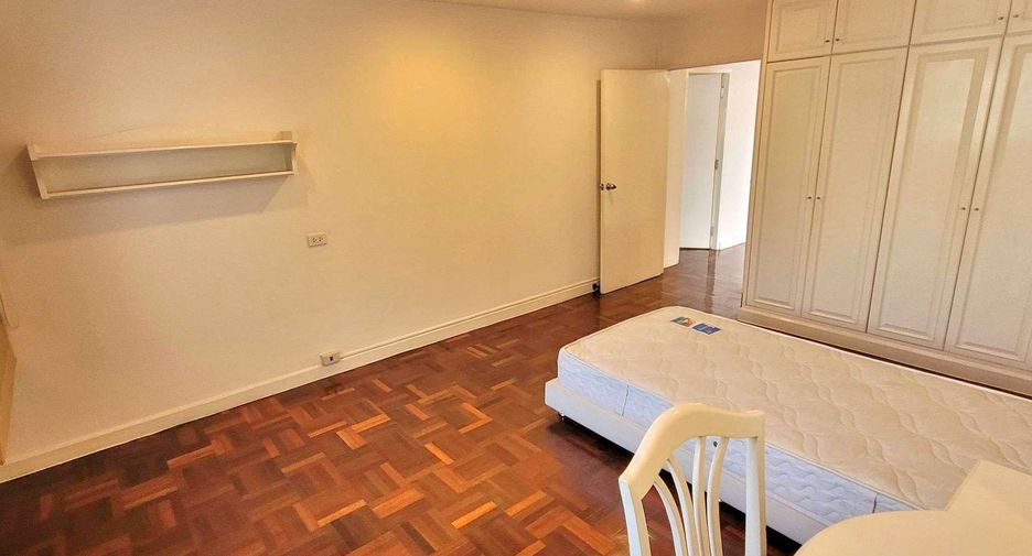 Condo en alquiler de 3 habitaciones en Watthana, Bangkok