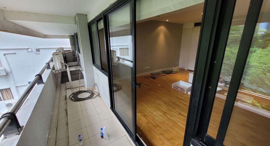Wohnung zur Miete mit 3 Zimmer in Khlong Toei, Bangkok