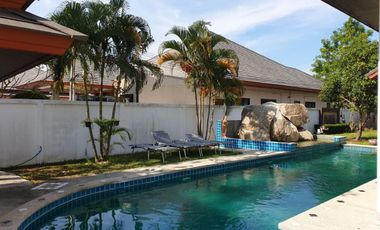 À vendre 4 chambres maison à Huay Yai, Pattaya