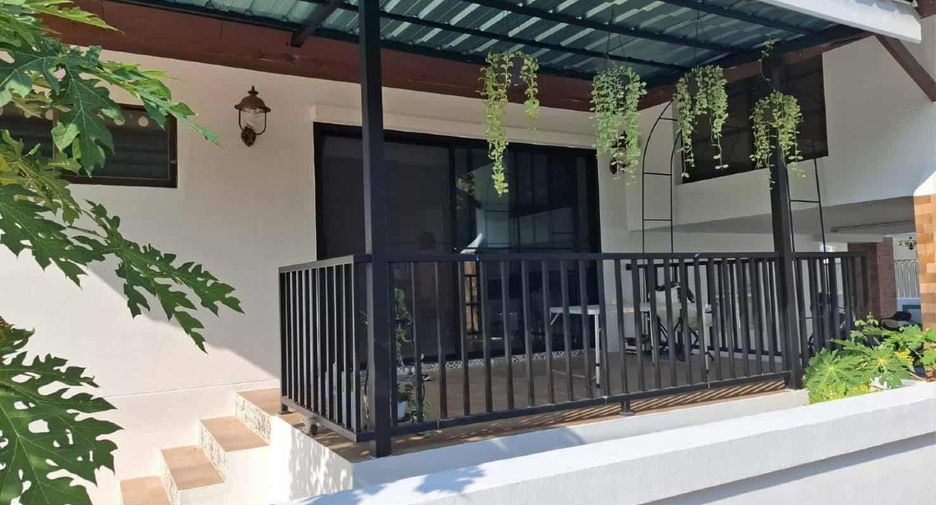 For sale 2 bedrooms house in East Pattaya, Pattaya