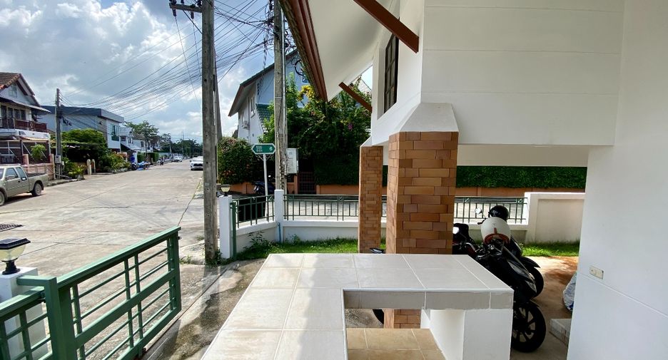 For sale 2 bedrooms house in East Pattaya, Pattaya