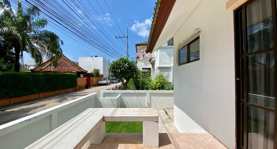 For sale 2 bedrooms house in East Pattaya, Pattaya