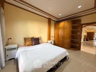 Haus zur Miete und zum Kauf mit 4 Zimmer in Bang Lamung, Chonburi