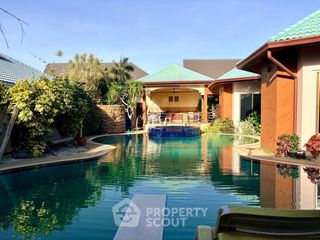 Haus zur Miete und zum Kauf mit 4 Zimmer in Bang Lamung, Chonburi