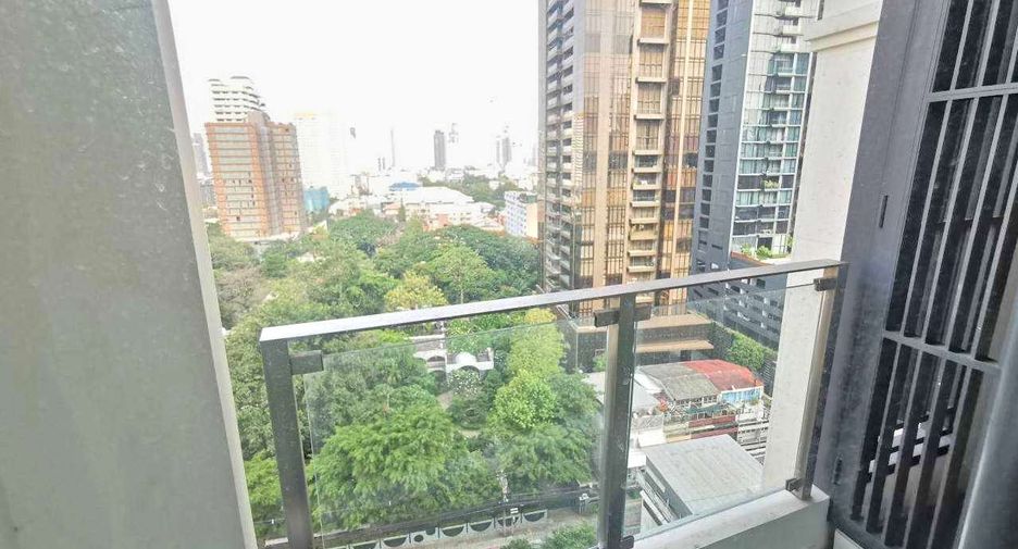 For rent 2 bedrooms condo in Khlong Toei, Bangkok