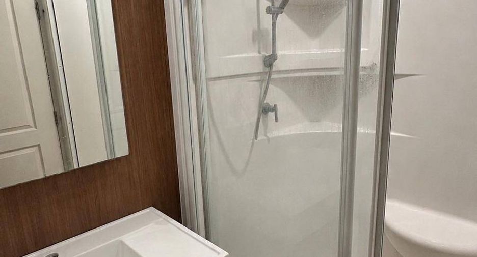 Продажа 1 кровать кондо в Кхлонг Сан, Бангкок