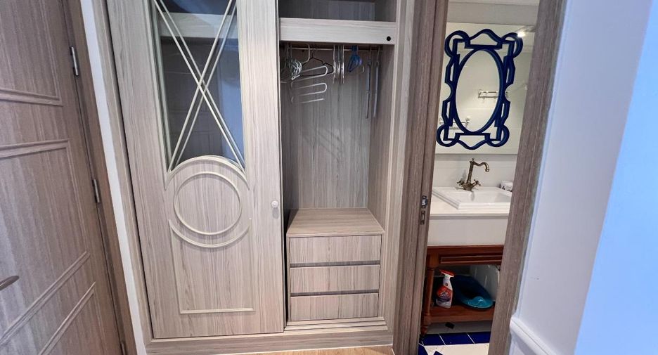 For sale 3 bedrooms condo in Jomtien, Pattaya