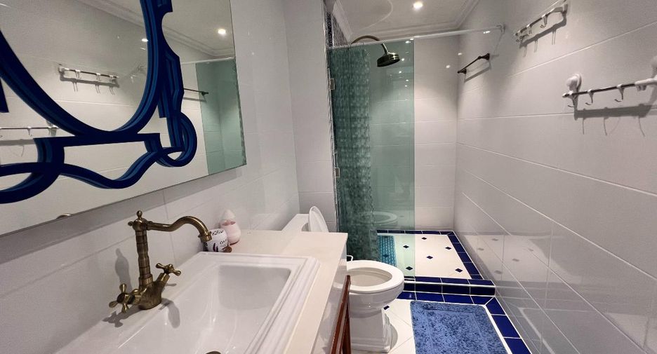 For sale 3 bedrooms condo in Jomtien, Pattaya