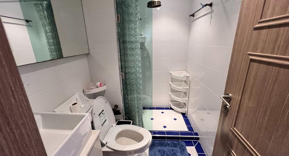 For sale 3 bedrooms condo in Jomtien, Pattaya