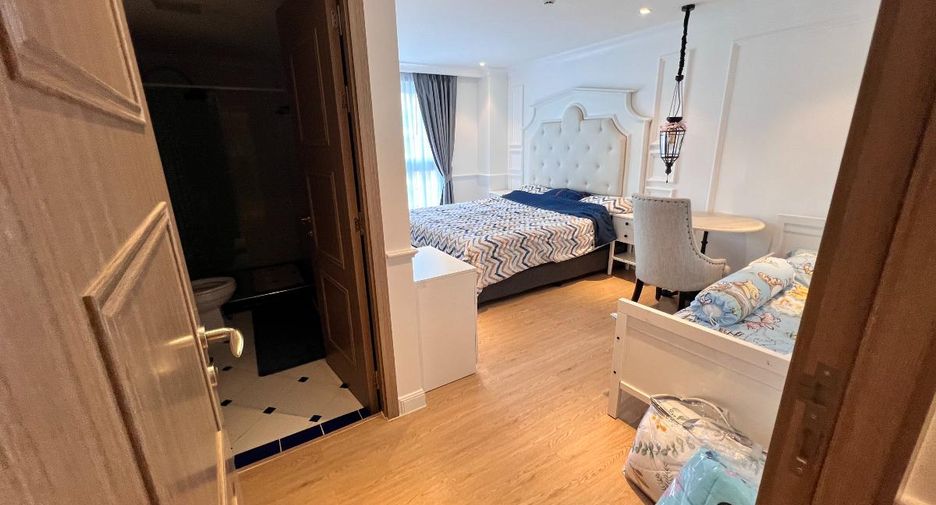 For sale 3 bedrooms condo in Jomtien, Pattaya