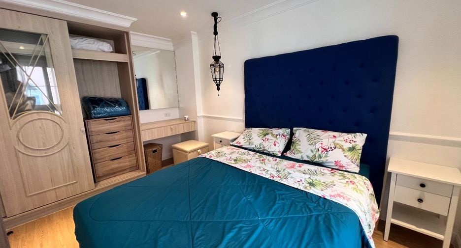 For sale 3 bedrooms condo in Jomtien, Pattaya