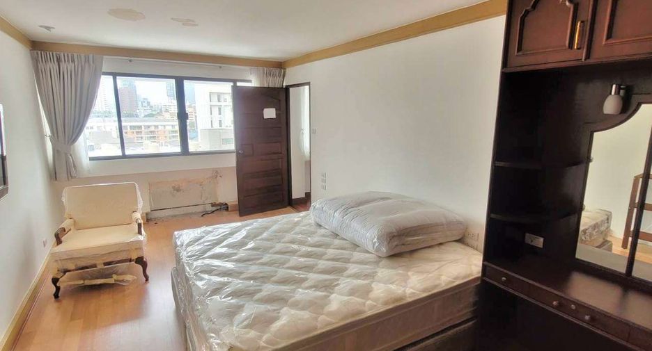 Condo en alquiler de 3 habitaciones en Watthana, Bangkok