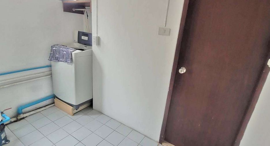 Condo en alquiler de 3 habitaciones en Watthana, Bangkok