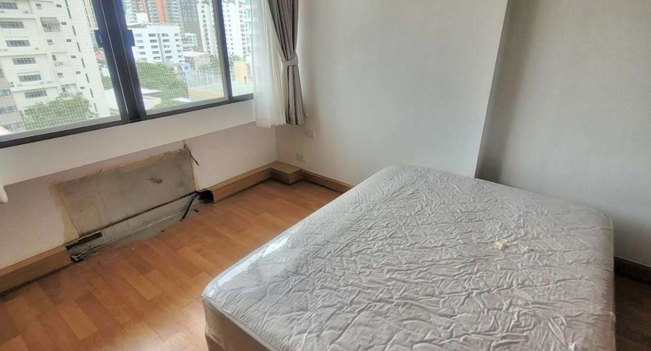 Condo en alquiler de 3 habitaciones en Watthana, Bangkok
