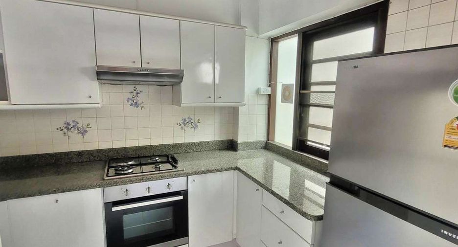 Condo en alquiler de 3 habitaciones en Watthana, Bangkok