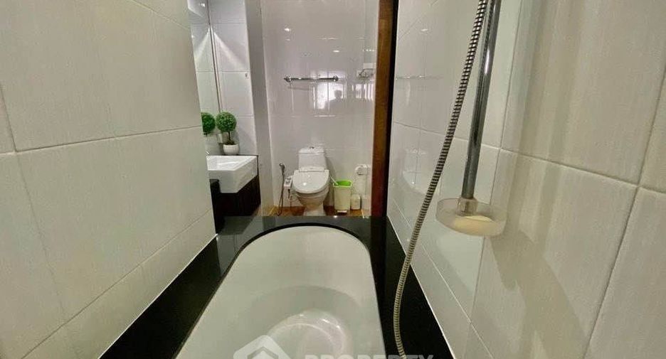À vendre 2 chambres maison à Si Racha, Chonburi