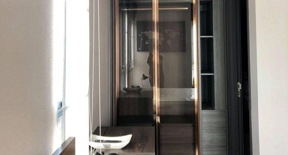 For rent 2 bedrooms condo in Watthana, Bangkok