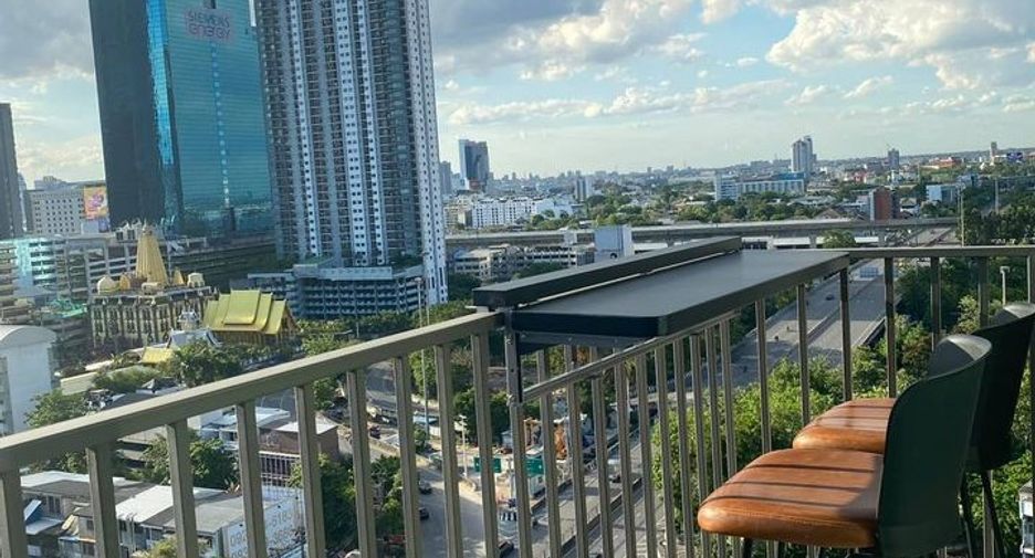 For rent 2 bedrooms condo in Watthana, Bangkok