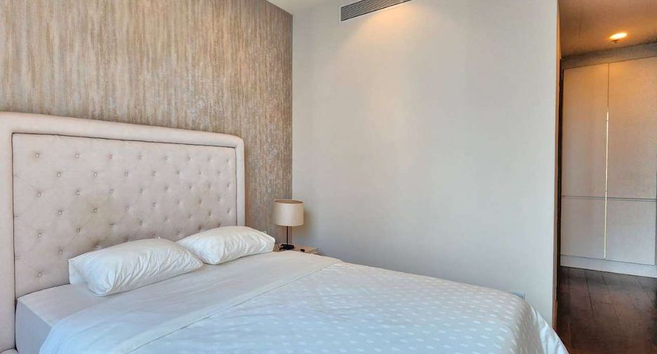 For rent and for sale 2 bedrooms condo in Watthana, Bangkok