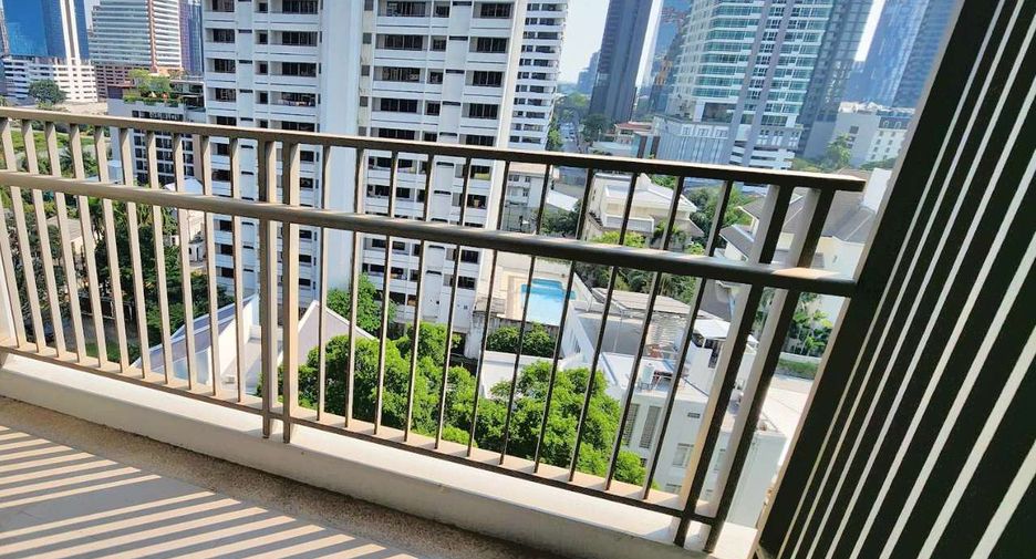 For rent and for sale 2 bedrooms condo in Watthana, Bangkok