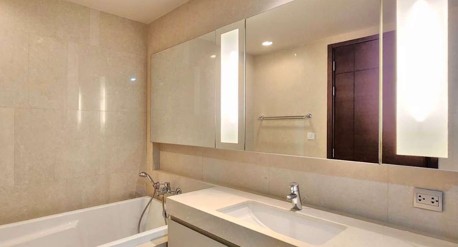 For rent and for sale 2 bedrooms condo in Watthana, Bangkok
