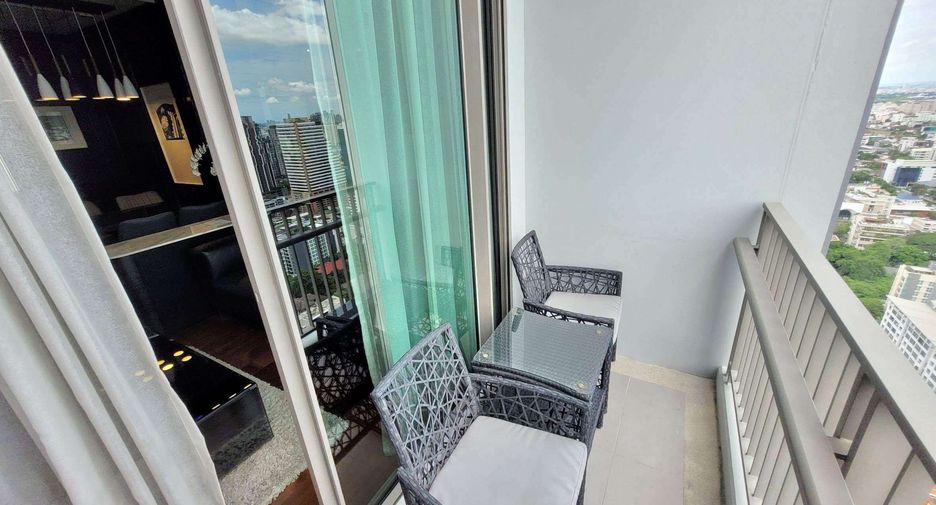 Wohnung zur Miete und zum Kauf mit 2 Zimmer in Watthana, Bangkok