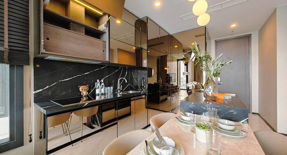 For rent 2 bedrooms condo in Khlong Toei, Bangkok
