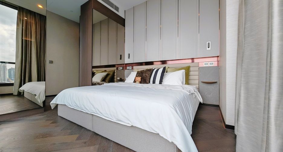 For rent 2 bedrooms condo in Khlong Toei, Bangkok
