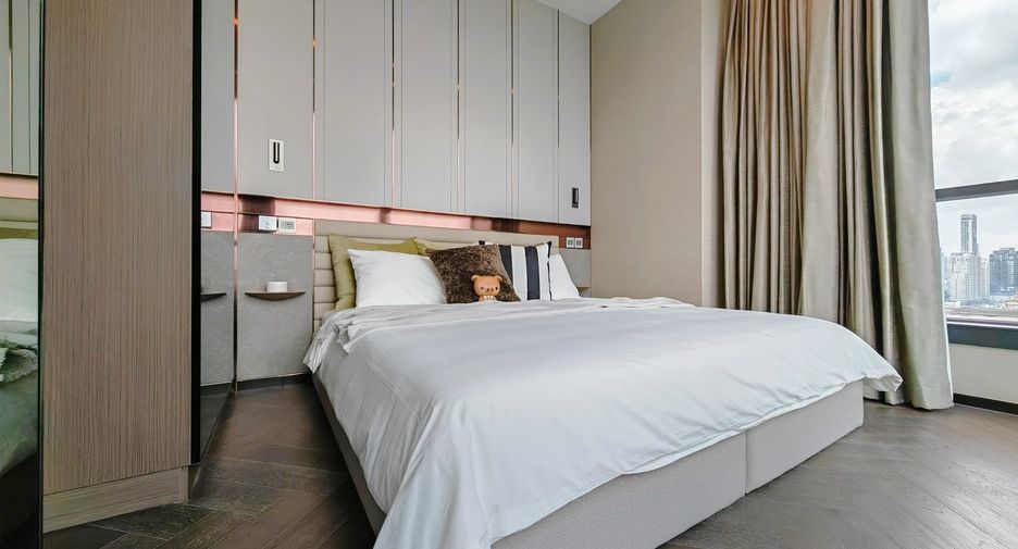 For rent 2 bedrooms condo in Khlong Toei, Bangkok