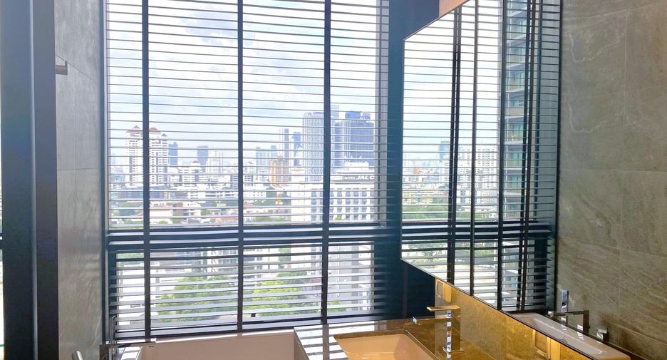 For rent 2 bedrooms condo in Khlong Toei, Bangkok