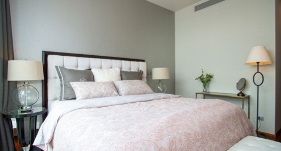For rent and for sale 2 bedrooms condo in Watthana, Bangkok