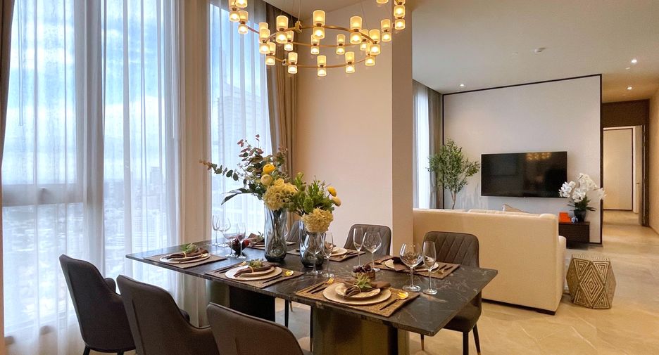 Condo en alquiler de 3 habitaciones en Khlong Toei, Bangkok