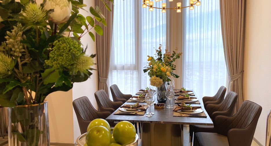 Condo en alquiler de 3 habitaciones en Khlong Toei, Bangkok
