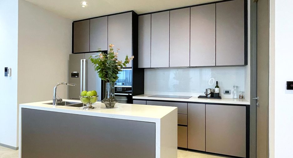 Condo en alquiler de 3 habitaciones en Khlong Toei, Bangkok