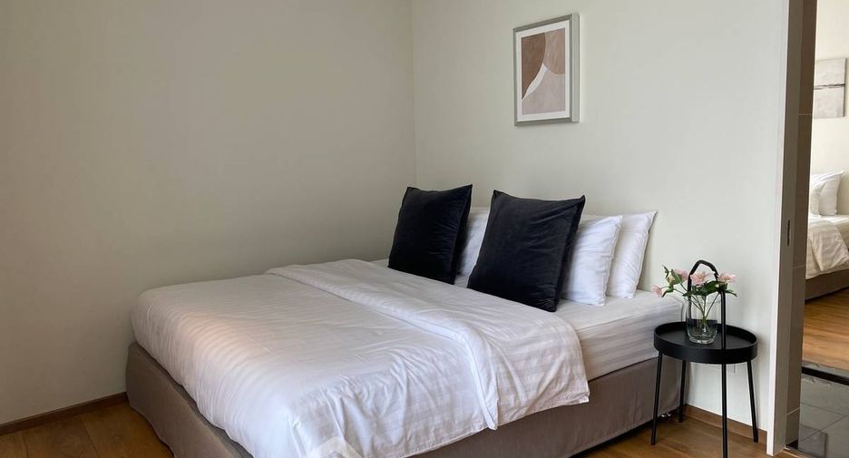 For rent 2 bedrooms condo in Khlong Toei, Bangkok