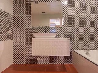 Wohnung zur Miete und zum Kauf mit 2 Zimmer in Watthana, Bangkok