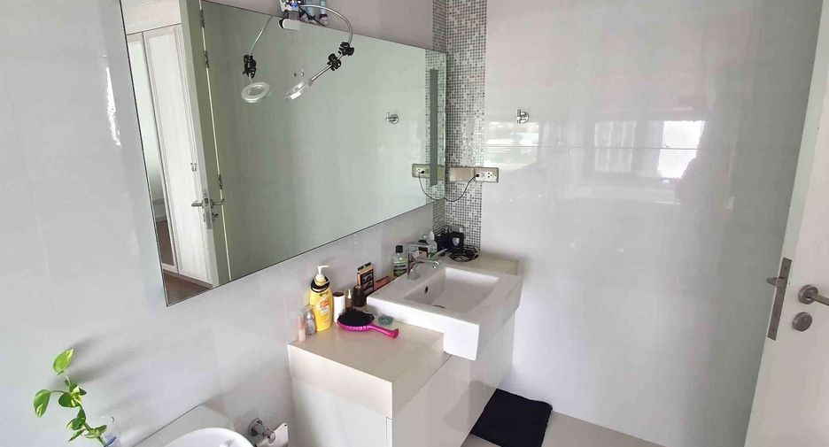 For rent and for sale 2 bedrooms condo in Sathon, Bangkok