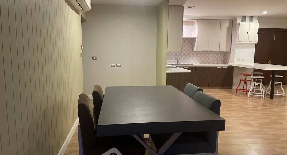 For rent 3 bedrooms condo in Watthana, Bangkok