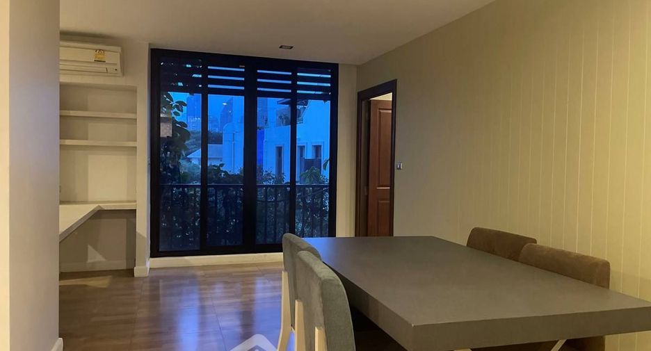 For rent 3 bedrooms condo in Watthana, Bangkok