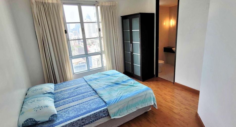For rent 3 bedrooms condo in Khlong Toei, Bangkok