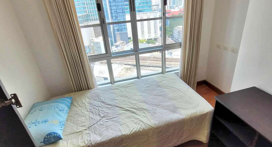 For rent 3 bedrooms condo in Khlong Toei, Bangkok