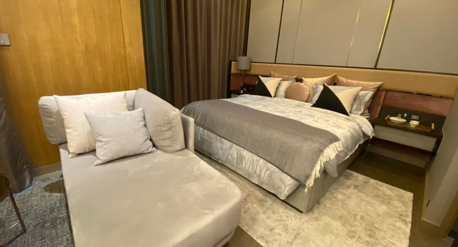 For rent and for sale 1 bed condo in Watthana, Bangkok